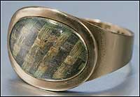 Mourning ring