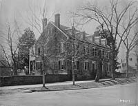 Palmer House, pre-restoration, on east end of Duke of Gloucester Street.